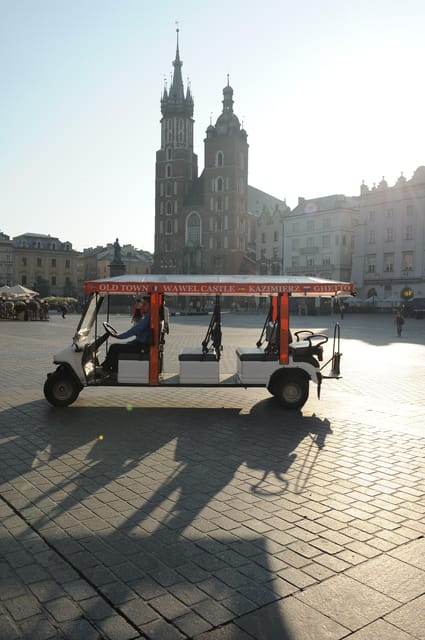 Krakow: City Sightseeing Tour by Golf Cart - Three Krakow districts, one moving history lesson