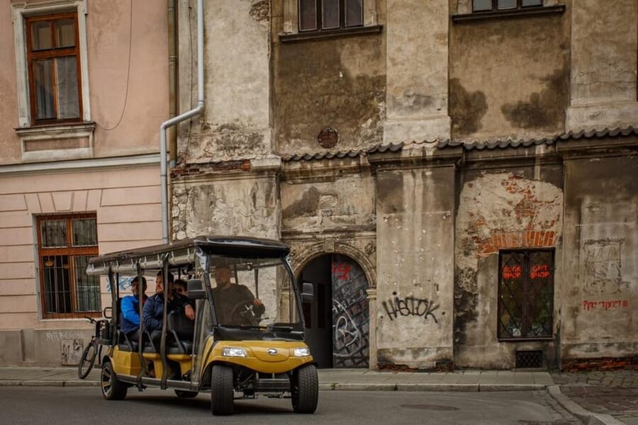Krakow: City Sightseeing Tour by Shared or Private Golf Cart - Kazimierz begins at Skałka Church
