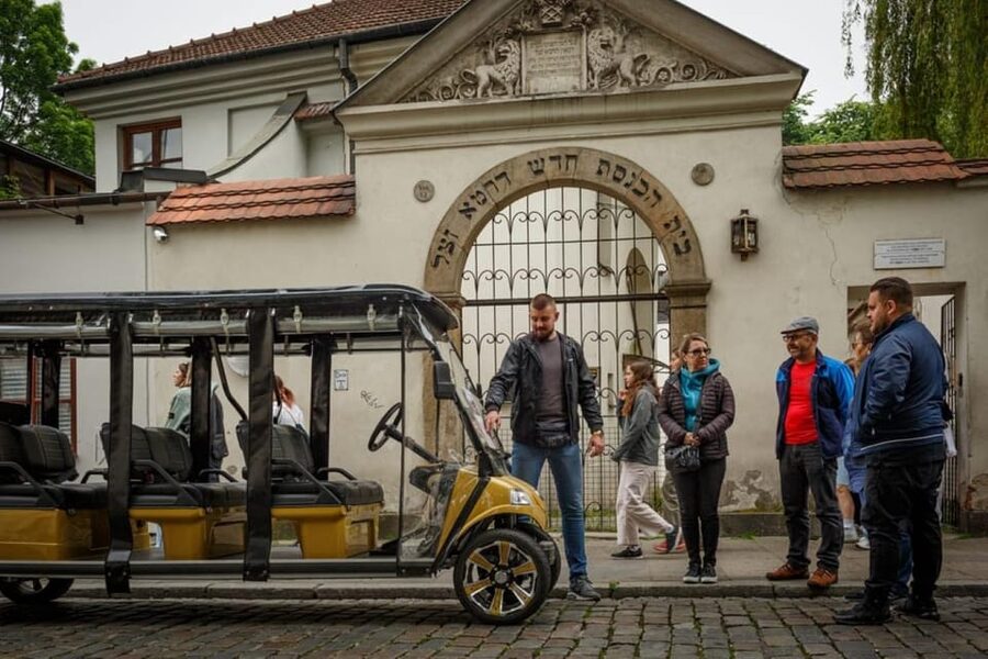 Krakow: City Sightseeing Tour by Shared or Private Golf Cart - Crossing to Podgórze and the former ghetto