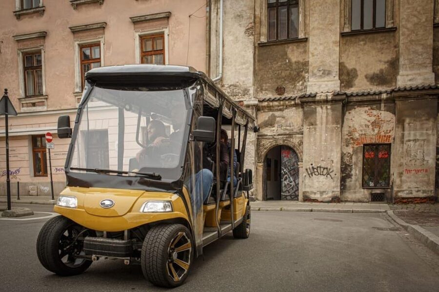 Krakow: City Sightseeing Tour by Shared or Private Golf Cart - A synagogue route through Kazimierz