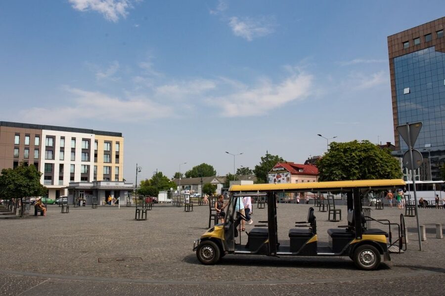 Krakow: City Tour of 3 Districts by Electric Car - Who will get the most from this tour