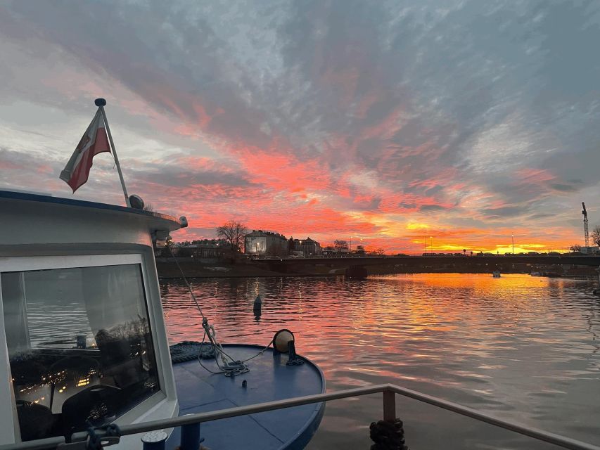 Krakow: Evening Cruise with a Glass of Wine - Wine, beer, music, and the onboard atmosphere