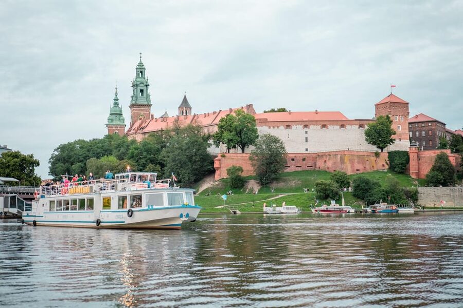 Kraków: Evening or Night River Cruise - Kazimierz and Podgórze from the water