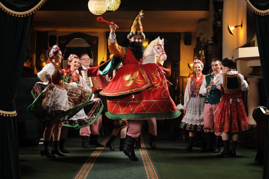 Krakow: Folk Show & 3-Course Dinner at Jama Michalika Café - Who will enjoy this Krakow dinner show