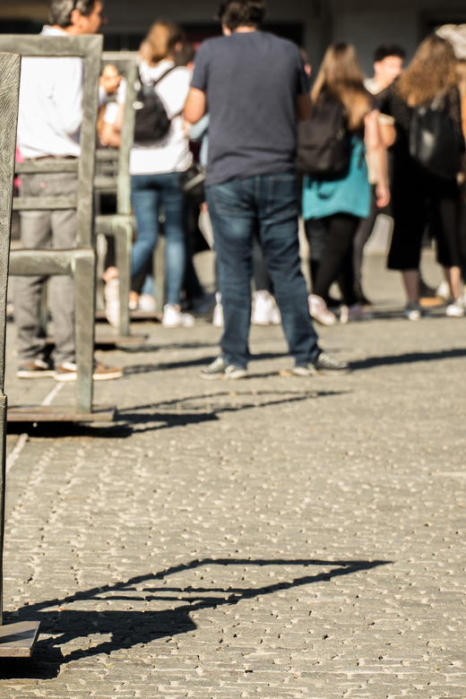 Krakow: Guided Tour of the Jewish Ghetto - Under the Eagle Pharmacy and individual courage