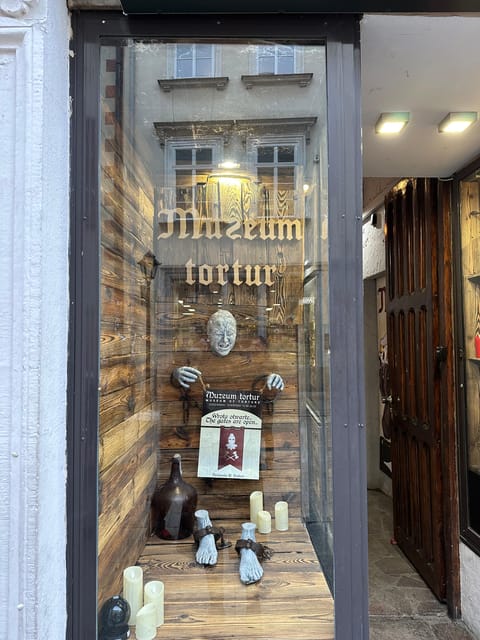 Kraków: Guided Tour of the Torture Museum - Accessibility, language, and booking flexibility