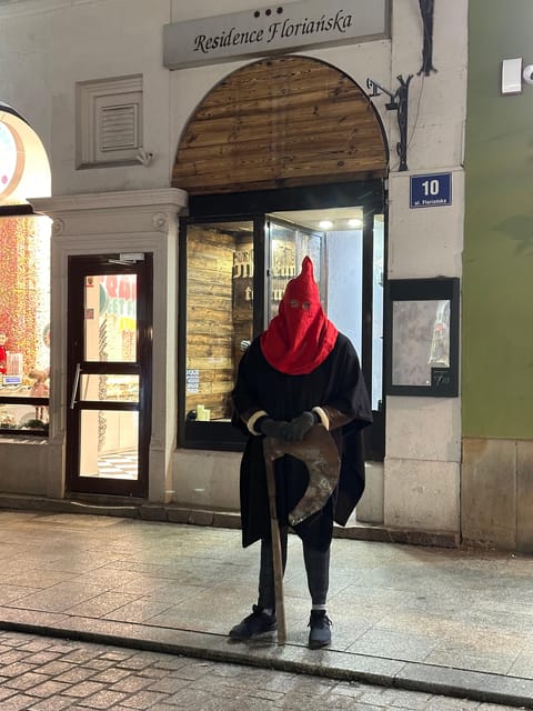 Kraków: Guided Tour of the Torture Museum - The $9 price and what you receive