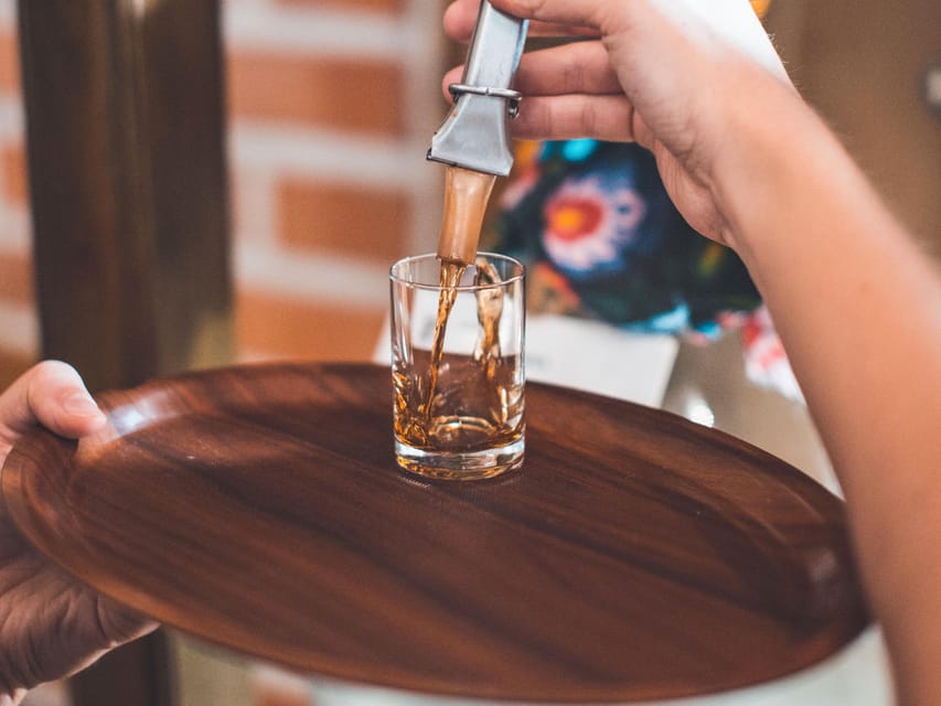 Kraków: Guided Vodka Tour with Food and Drink Tastings - Flavored vodka in Kraków’s smallest cafes