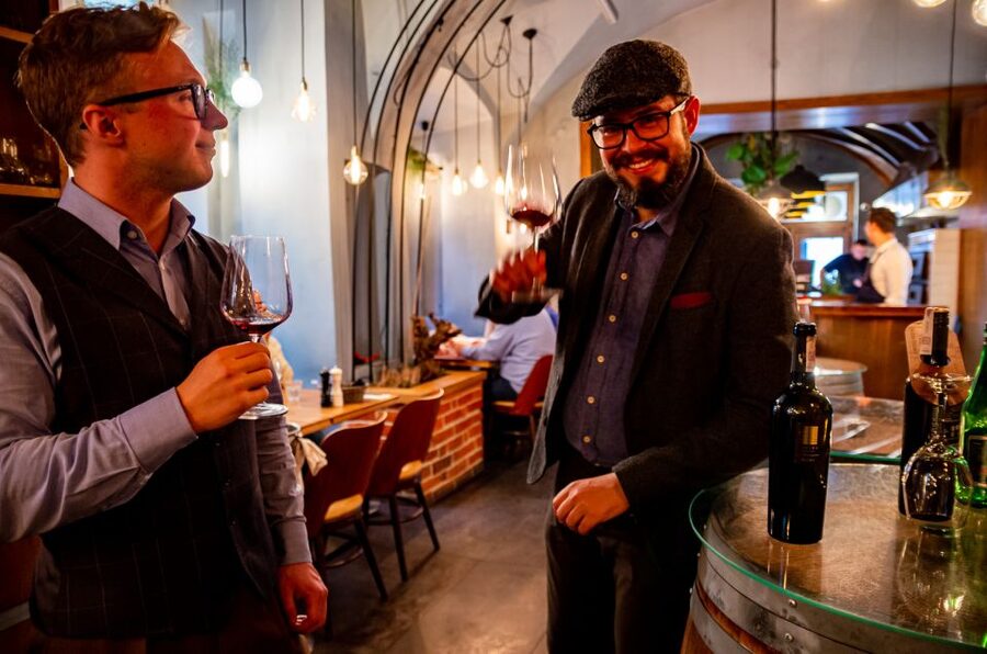 Krakow: Guided Wine Bar Tour with Tastings and Snacks - Key points to know before booking