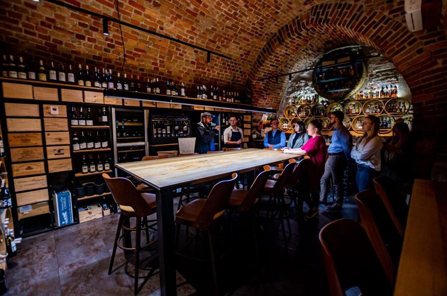 Krakow: Guided Wine Bar Tour with Tastings and Snacks - Why Polish wine makes this tour different
