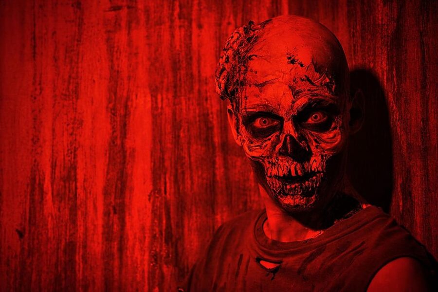 Krakow: Horror House Entry Ticket - The first minutes: briefing, nerves, and a group decision