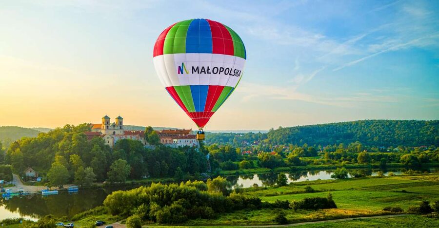 Kraków: Hot Air Balloon Flight with Champagne - The launch field and safety briefing