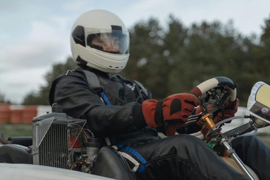 Krakow: Indoor Go-Karting (24-Minute Races) - Who should book this session
