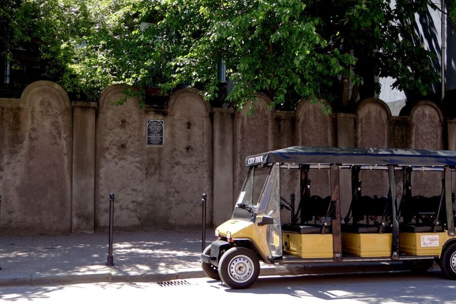 Krakow: Jewish Quarter and Former Ghetto Tour by Golf Cart - Should you book it?