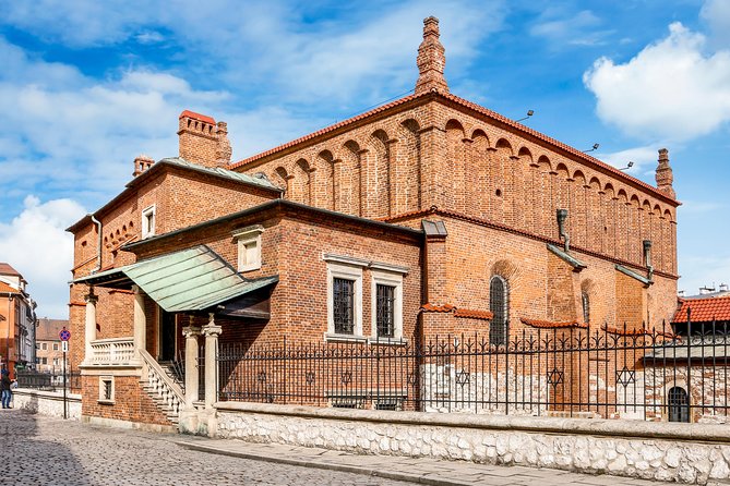 Krakow: Jewish Quarter Guided Walking Tour - Tempel and Izaak Jakubowicz synagogues