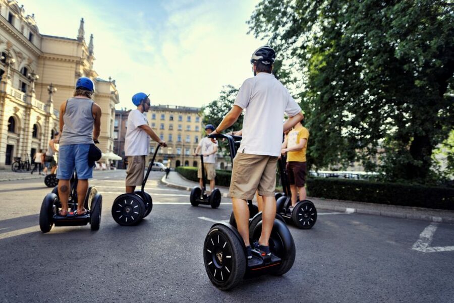Krakow: Jewish Quarter Segway Tour - The guide makes or breaks the experience