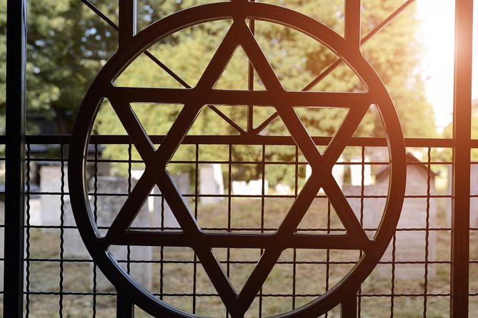 Krakow Kazimierz and Jewish Ghetto Tour with Synagogues - Szeroka Street and the heart of Jewish Krakow