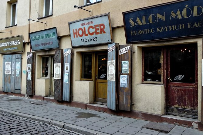 Krakow Kazimierz and Jewish Ghetto Tour with Synagogues - The real Schindler story, without entering the factory