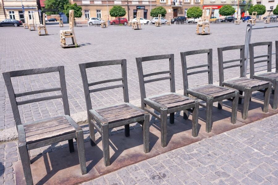 Krakow: Kazimierz by Golf Cart and Schindler's Factory Tour - Should You Book It?