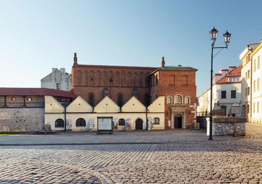 Krakow: Kazimierz District Jewish Heritage Tour - Kazimierz, where two Krakows meet