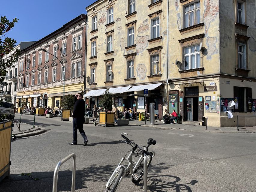 Krakow: Kazimierz District Jewish Heritage Tour - Szeroka Street and the old Jewish quarter