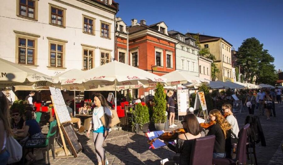 Krakow: Kazimierz Jewish District Private Guided Tour - Meeting Your Guide at the Jewish Cultural Center