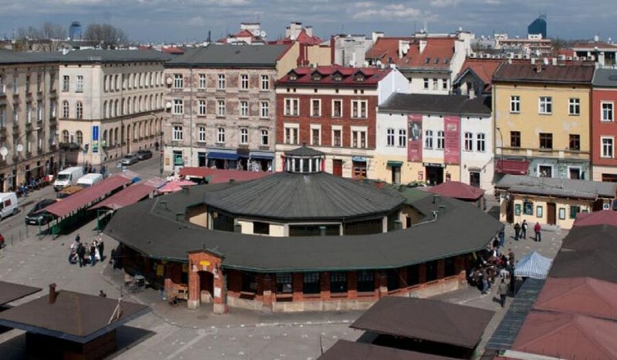 Krakow: Kazimierz Jewish District Private Guided Tour - Remu Synagogue and the Old Cemetery