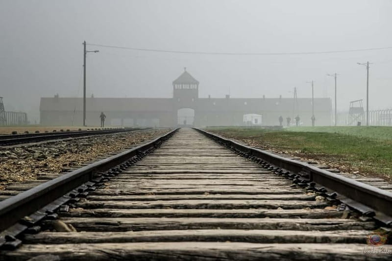 Krakow: Last Minute Auschwitz-Birkenau Guided Tour - Why Auschwitz requires a full day from Krakow
