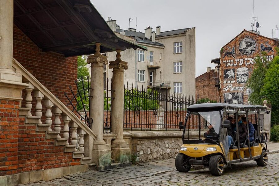 Krakow: Old Town and Wawel Castle Guided Golf Cart Tour - Planty and the traces of the medieval walls