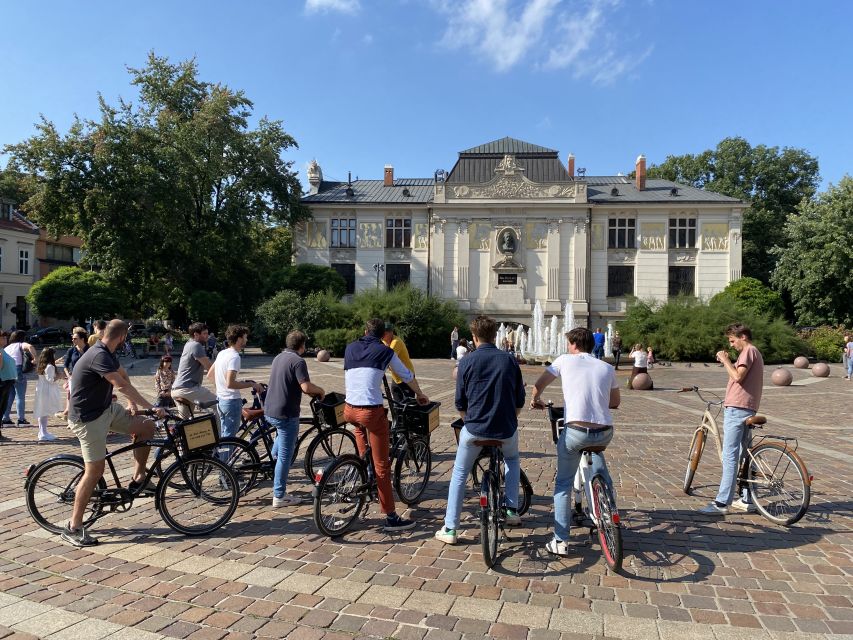 Krakow: Old Town Bike Tour with a Guide - Why a bike is a smart way to meet Krakow