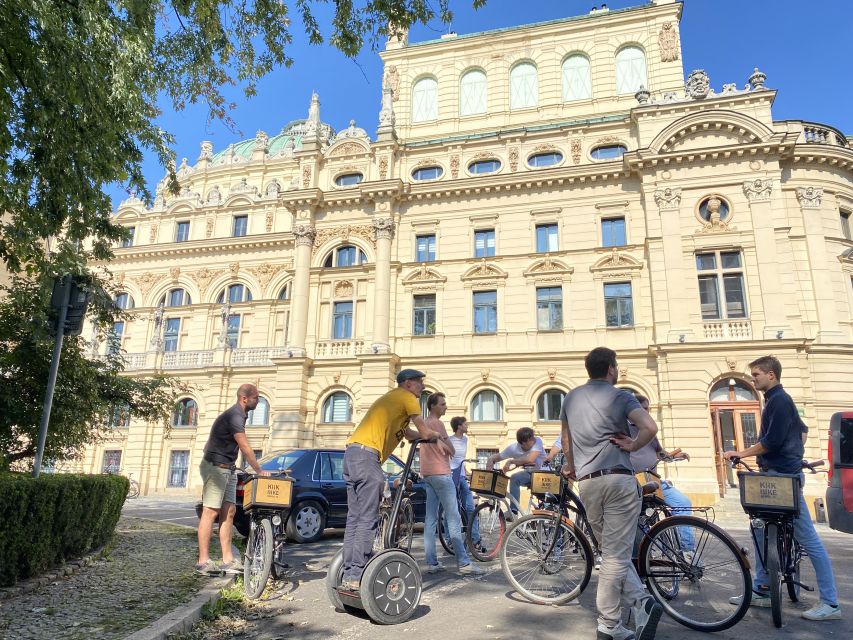 Krakow: Old Town Bike Tour with a Guide - The bicycles deserve a careful check