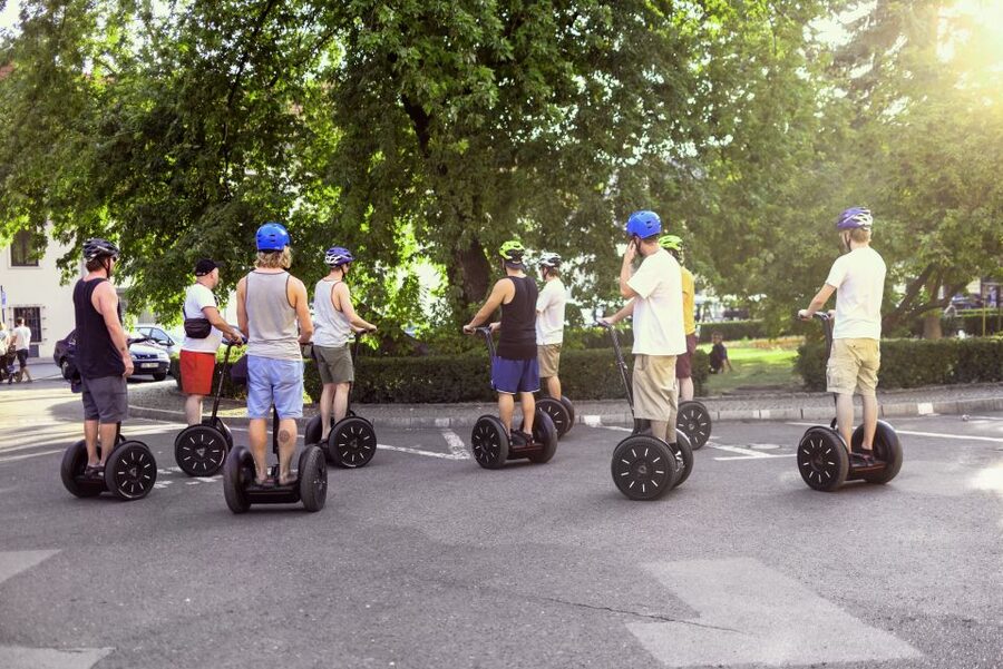 Krakow: Old Town Guided Segway Tour - The Wisła riverside and the fire-spitting dragon