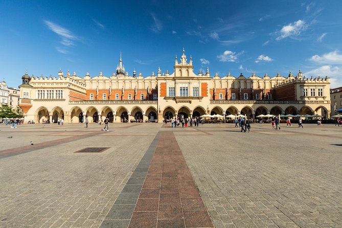 Krakow Old Town Guided Walking Tour - Main Market Square, St. Mary’s, and the Cloth Hall