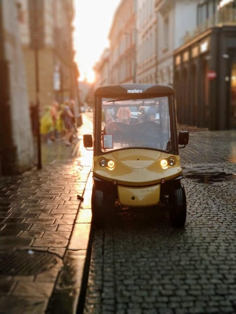 Krakow: Old Town Sightseeing Tour by Electric Golf Cart - Key points to know before you book