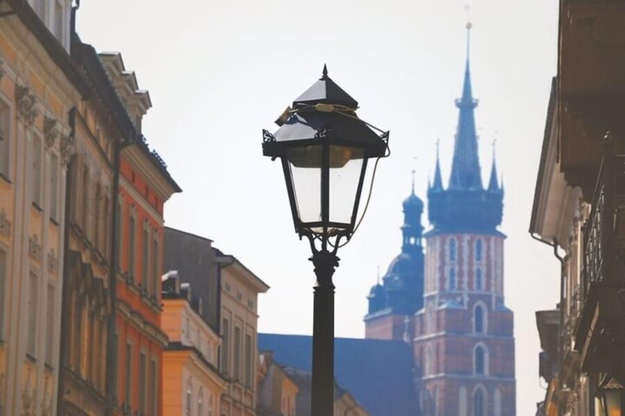 Krakow : Old Town Walking Tour With A guide - Key points to know before booking