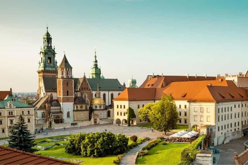 Krakow : Old Town Walking Tour With A guide - Wawel Royal Castle and Poland’s royal story