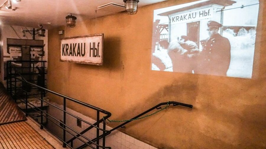 Krakow: Oskar Schindler's Factory Entry Ticket & Guided Tour - The museum’s strongest feature is the human scale