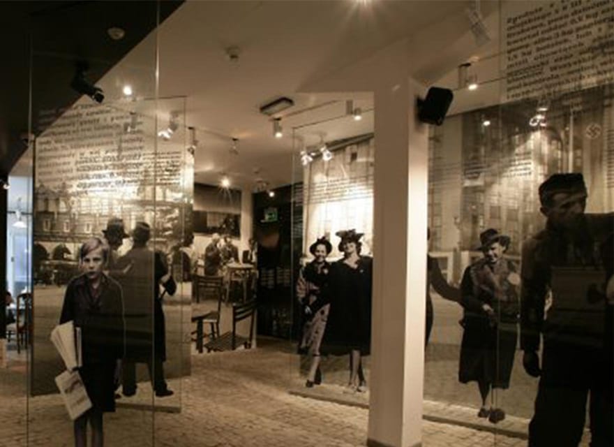 Krakow: Oskar Schindler's Factory Guided Tour&Pickup Options - The Opening View of Occupied Krakow