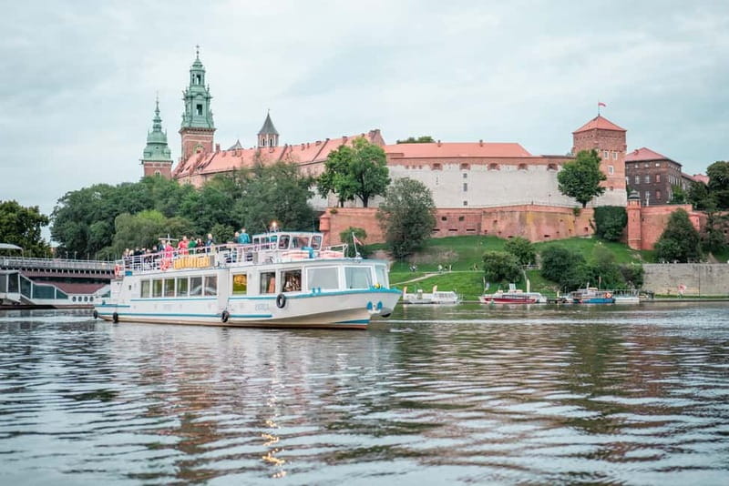 Krakow: Private Evening Boat Tour - Finding the Kapitan Victor pier beside Wawel