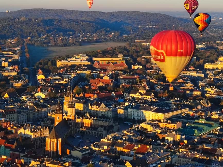 Kraków: Private Hot Air Balloon Flight with Champagne - Meeting at Dracop Serwis and getting ready