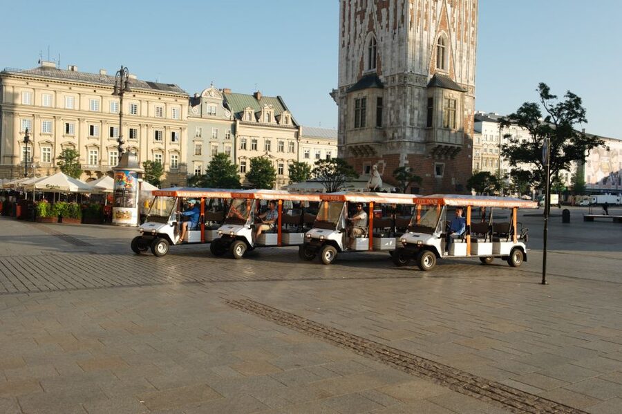Krakow: Private Sightseeing by Electric Car - Booking advice for the best version of the ride