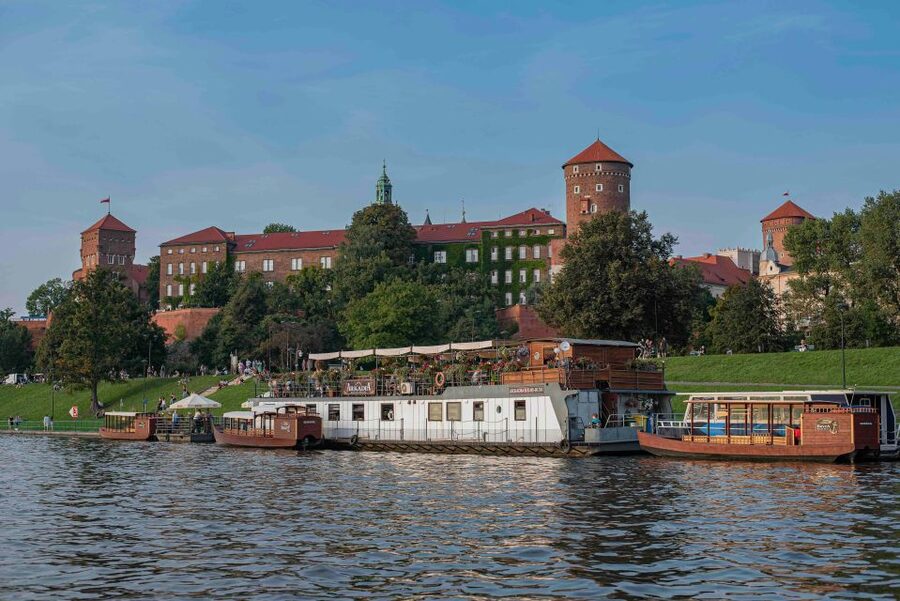 Krakow: Private Traditional Gondola Cruise - Booking details that matter