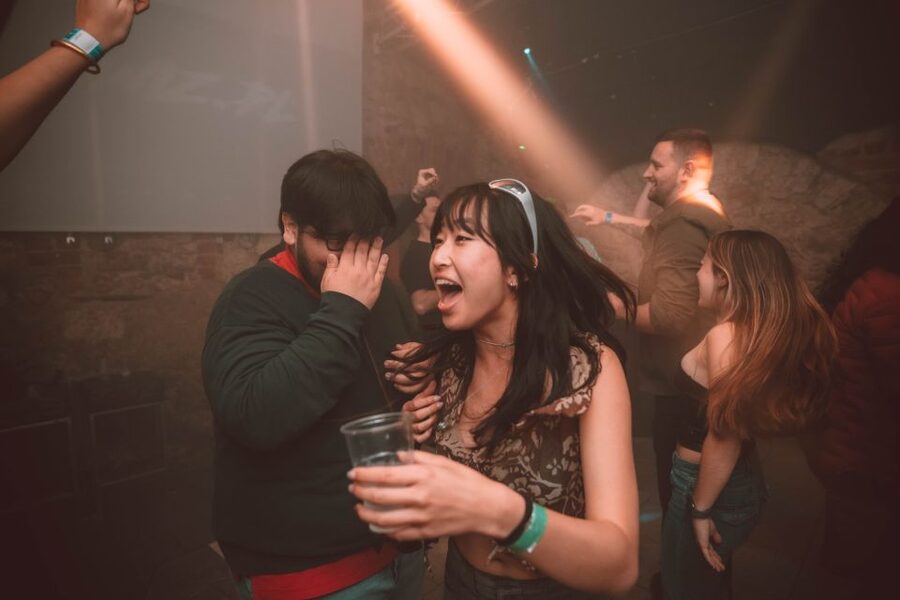 Krakow: Pub Crawl with Shots, Drinks & Skip-the-Line Entry - Who should choose this activity?