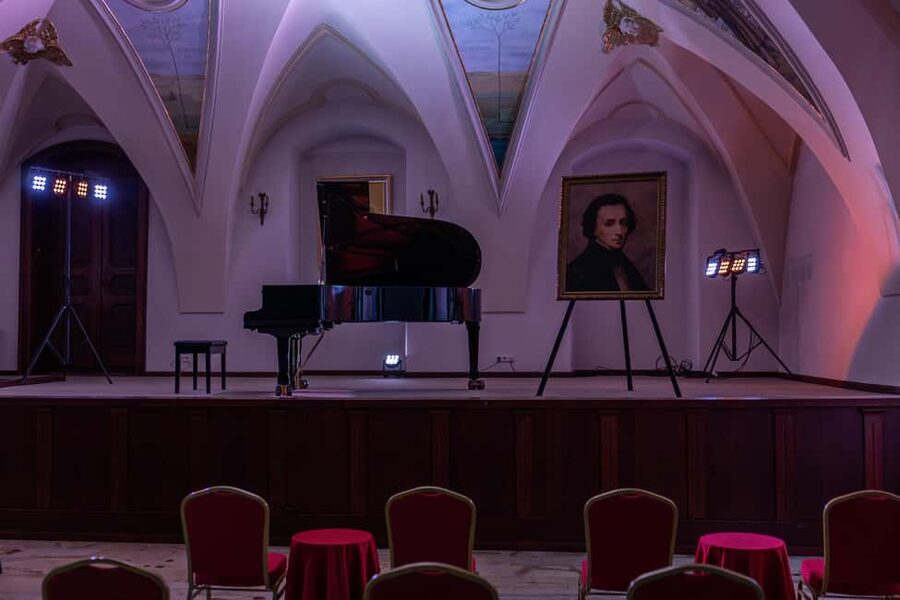 Kraków: Romantic Candlelight Chopin Piano Concert - Why the church matters as much as the music