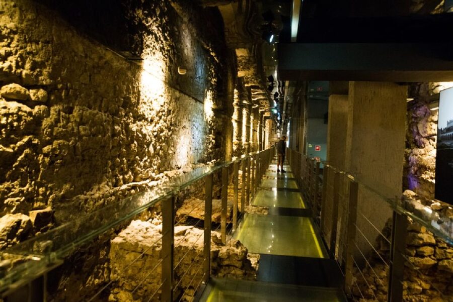 Krakow: Rynek Underground Museum Guided Tour & Stories - Key points to know before booking