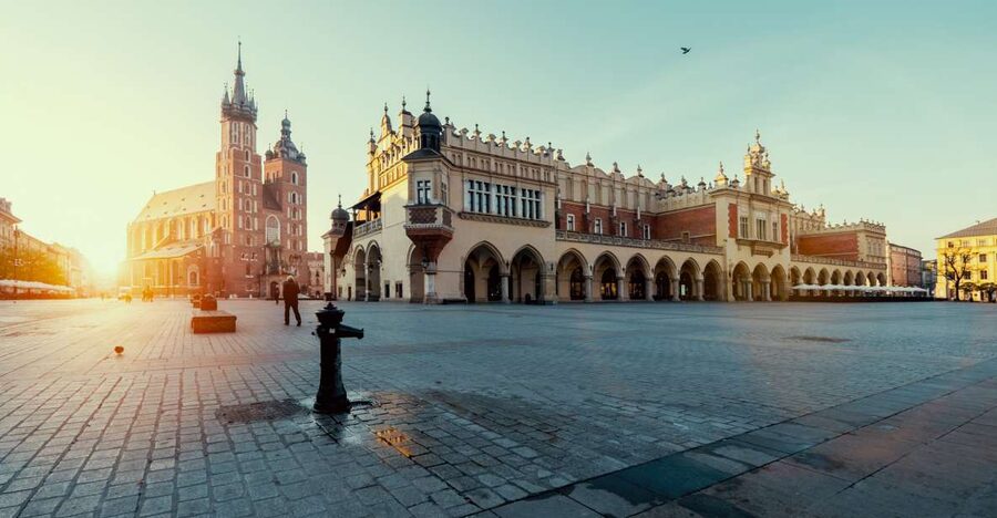 Krakow: Rynek Underground Museum Guided Tour & Stories - Descending to medieval street level