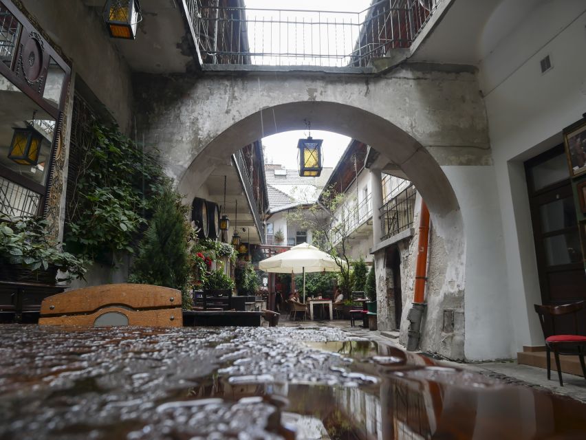 Krakow: Schindler's Factory & Kazimierz Jewish Quarter Tour - Why this two-part tour works