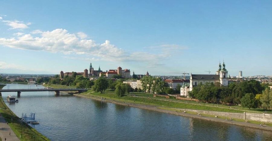 Krakow: Short Cruise and Schindler's Factory Guided Tour - A short cruise on Krakow’s Vistula River