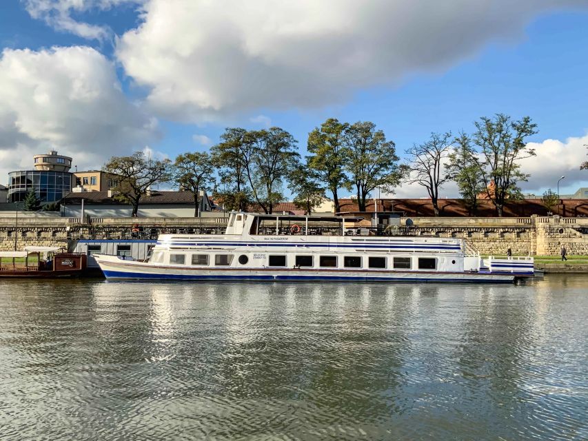 Krakow: Sightseeing Cruise by Vistula River - Why the Vistula gives you a better view of Krakow