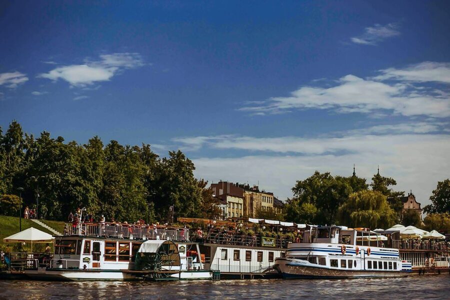 Krakow: Sightseeing Cruise by Vistula River - Who will get the most from this hour